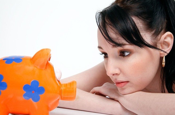 woman seeking business financing