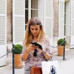 girl texting